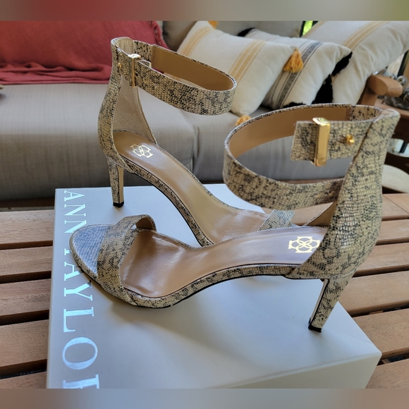 ANN TAYLOR Alaina Sandals, Lizard embossed leather - Picture 8 of 13